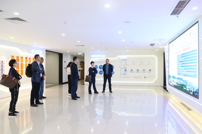 携手共进，赋能未来 研究生院江南分院与北京信源电子信息技术有限公司深化产教融合交流